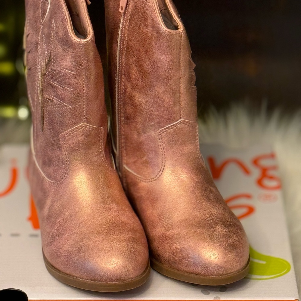 Jumping Beans 10T new in box rosegold boots